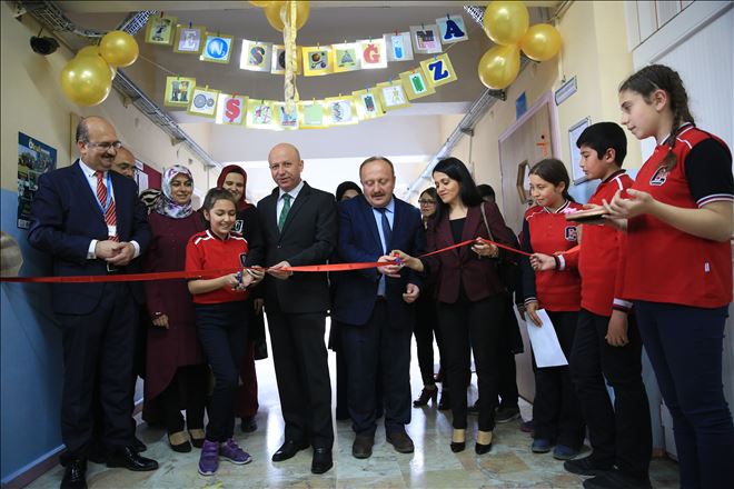  Başkan Çolakbayrakdar, dijital kütüphanenin açılışını yaptı 