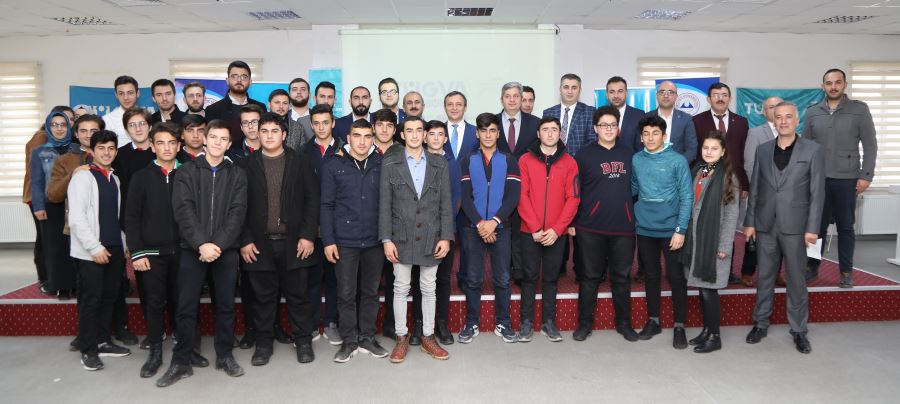  ERÜ Rektörü Çalış, Bünyan’da Öğrenciler ile Bir Araya Geldi