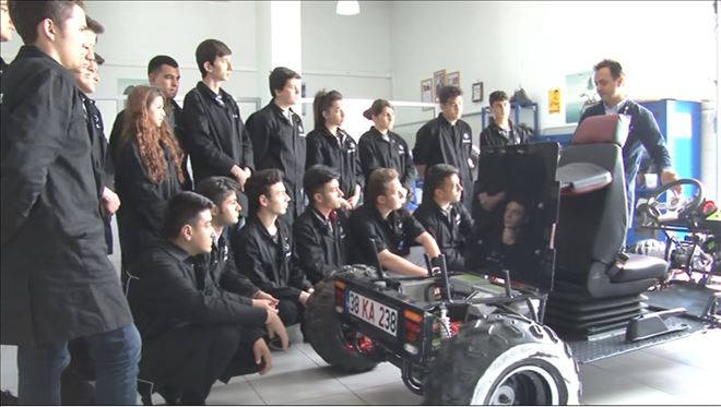 Liseliler 1 saatlik şarj ile 150 kilometre giden elektrikli araba yaptı 