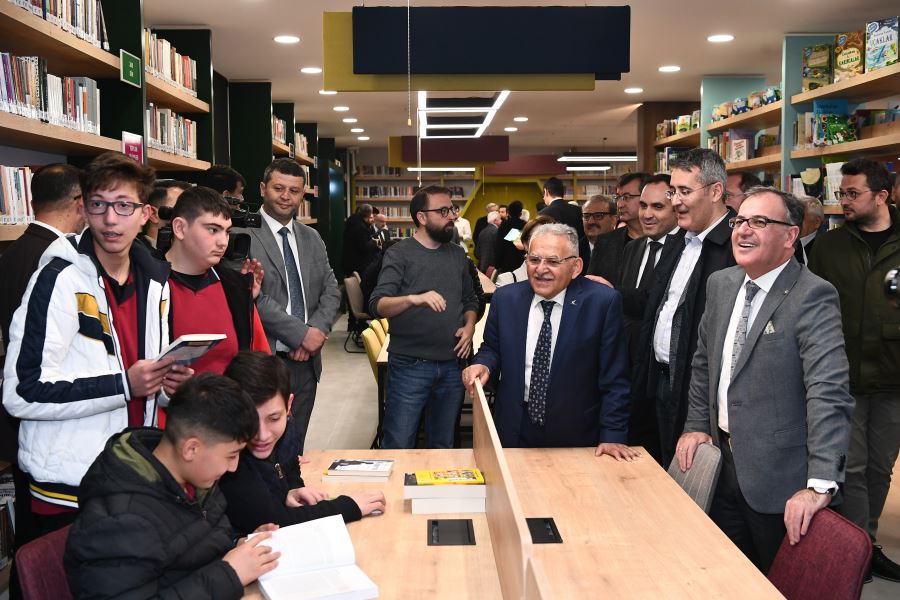 Halit Özkaya Kütüphanesi bir haftada 7 bin kişiyi ağırladı